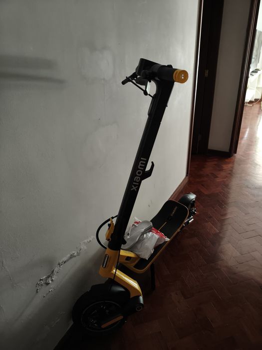 Xiaomi Electric Scooter 6 Ultra - Como Nova