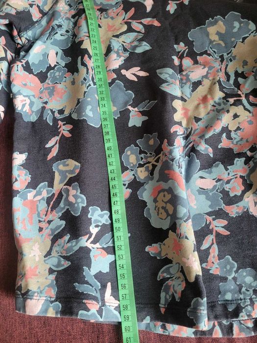 bluza damska w kwiaty Promod