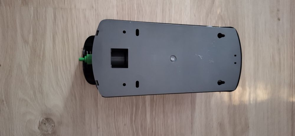 Dozownik  Merida na ścianę do mydła lub płynu