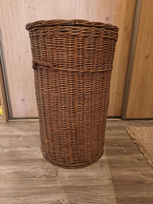 Duzy kosz wiklinowy