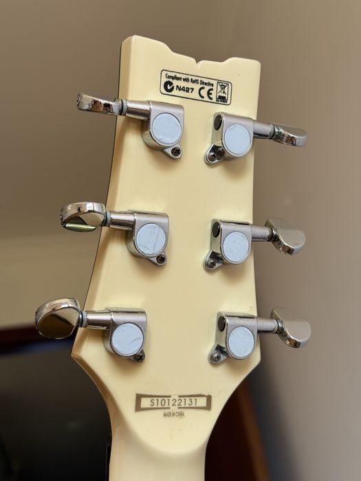 Guitarra Elétrica Ibanez ART100