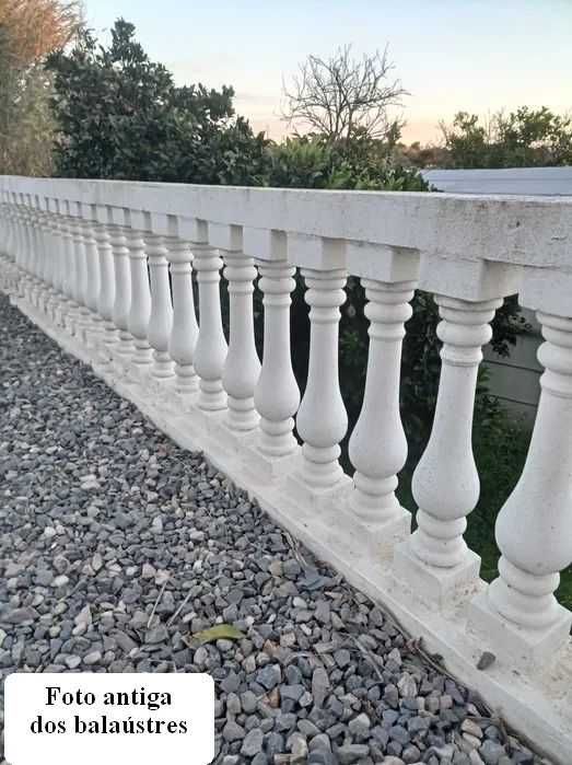 28 balaústres de cimento brancos