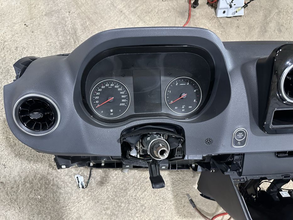 Панель, щиток,магнітола, Mbux, кондиціонер, Спрінтер 907