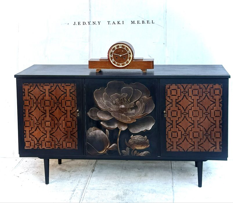 Komoda loftowa z dekoracyjnym frontem – unikatowy design vintage  PRL