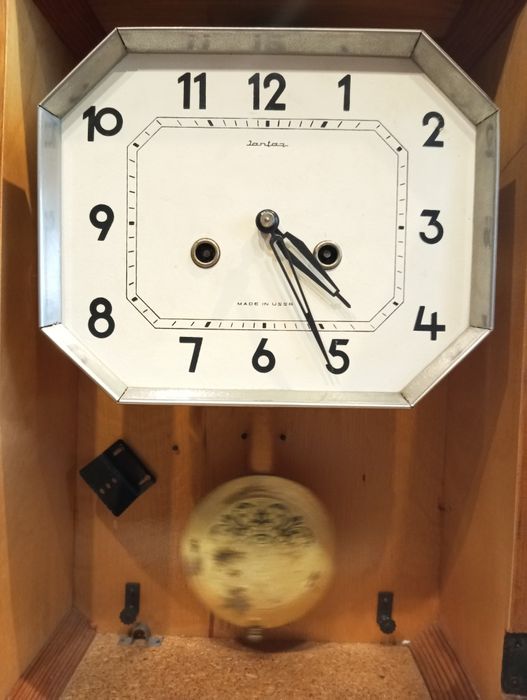 Вінтажний Годинник Янтарь СРСР, настінний,. Стан відмінний.вживане.