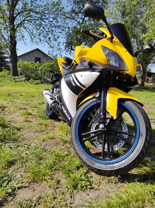 Motocykl yamaha yzf r125