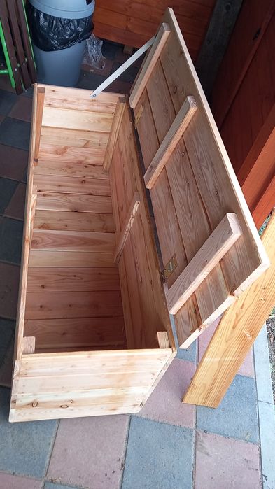 Kufer, skrzynia, schowek drewniany