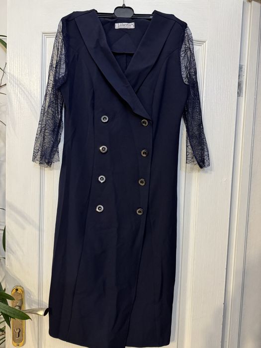 Гарне жіноче  плаття