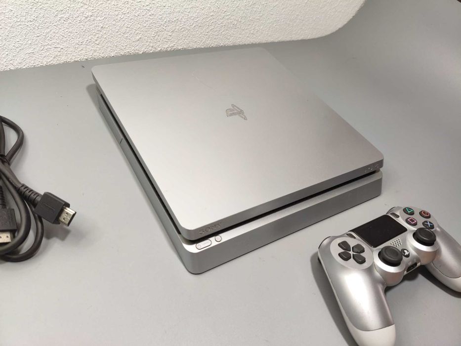 Playstation 4 Slim Silver