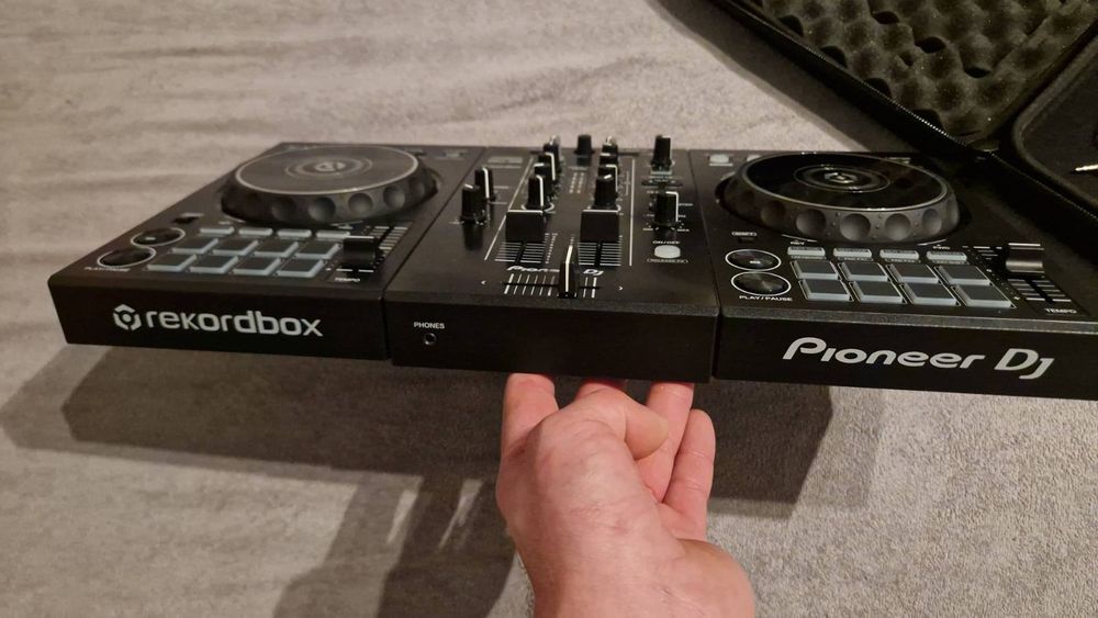 Pioneer DJ konsola