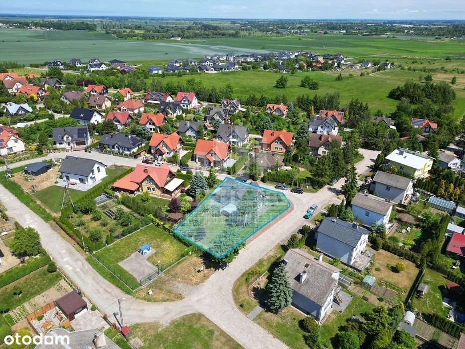 Dom z garażem, spokojna okolica, bliskość Tczewa