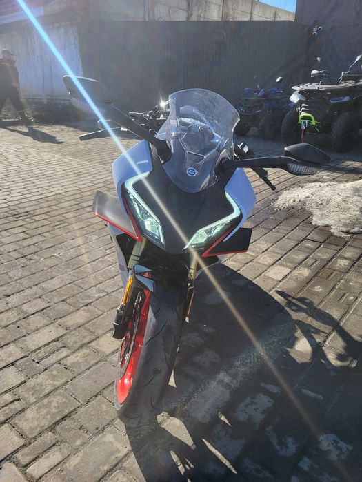 Новий Мотоцикл CFMOTO 450SR