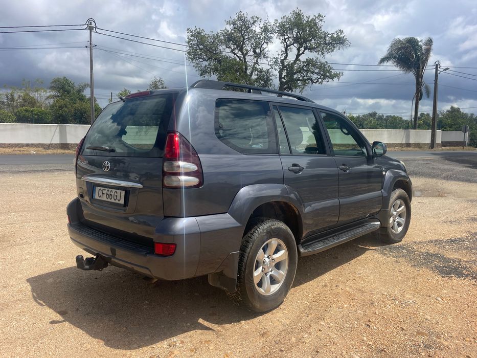 Toyota Land Cruiser - 120 Series - Como Novo - 6 velocidades • Antigo IUC