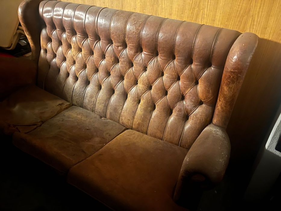 Sofá Clássico Orelhudo 3 lugares