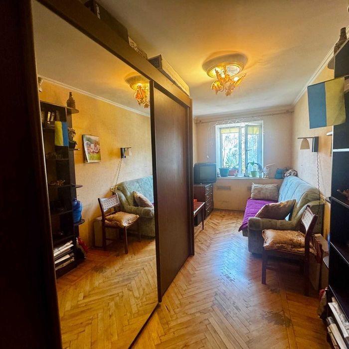 Продам отличную 3х ком квартиру метро Бот сад!