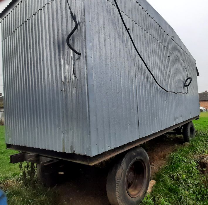 Вагончик будівельний на шассі