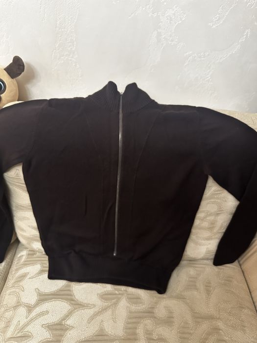 Рубашки Van Laack, кофта Dolce&Gabbana, cвитера GALLIANO, Polo Ralph