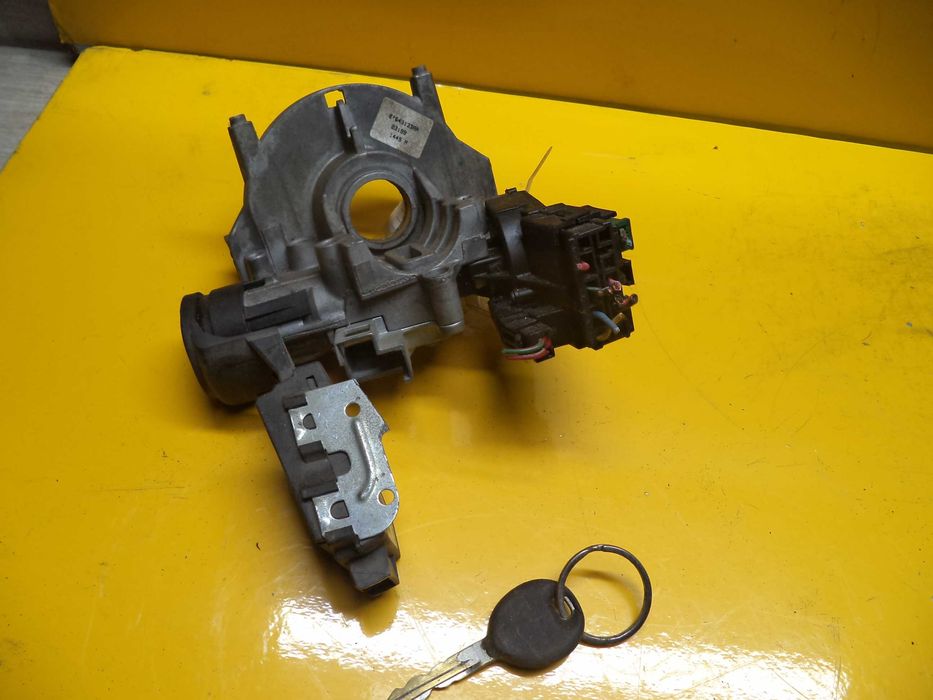 Замок зажигания Chrysler Sebring Dodge Stratus Automat з 01-06 р.в.