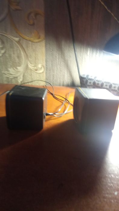 Колонки  проводні