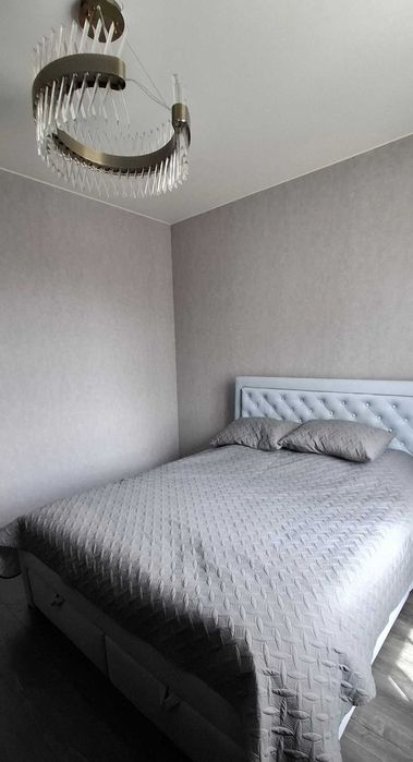 Продам дом пгт, Зидьки. Крепкий в отличном месте рядом г.Змиев