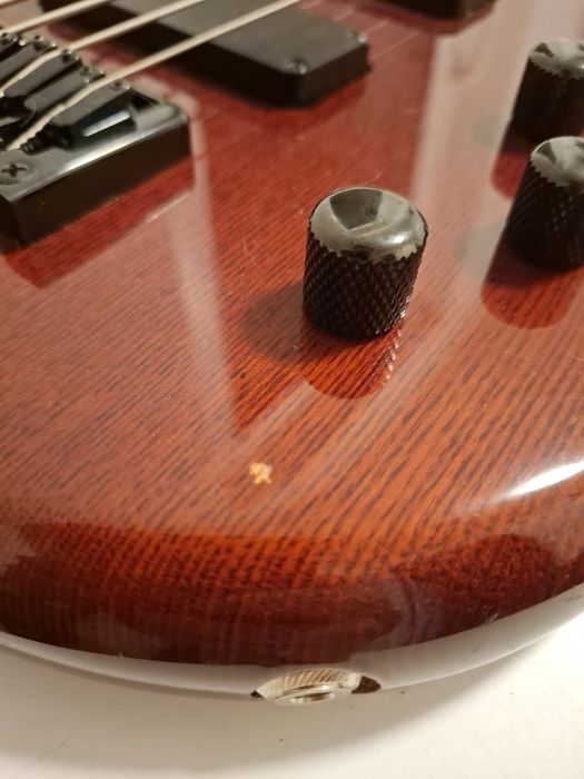 Gitara basowa Epiphone Embassy V