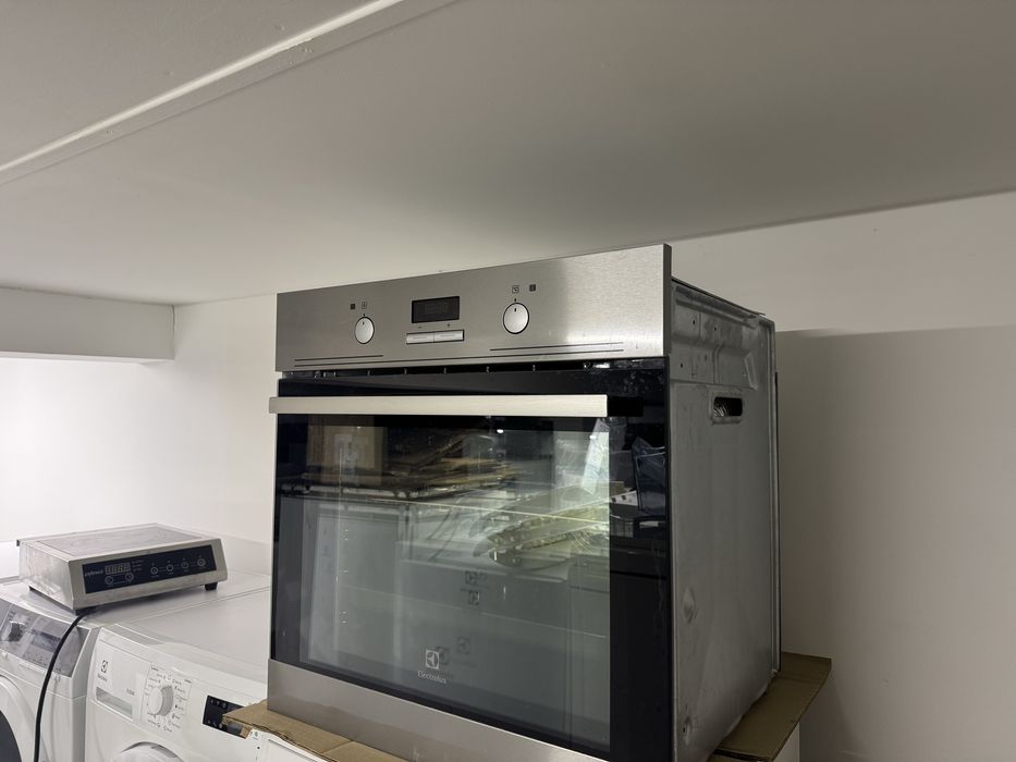 Piekarnik Elektrolux model EOB 3311AOX