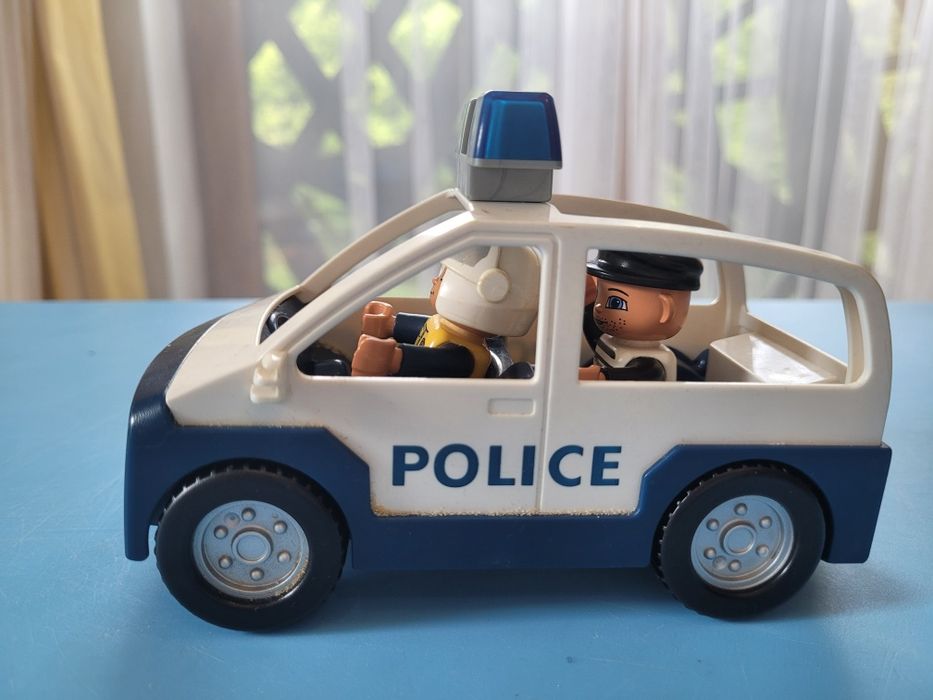 Autko policyjne lego duplo