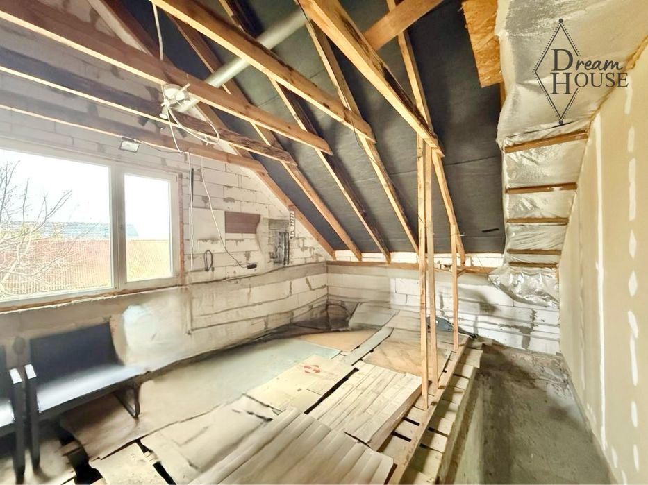 Продаж буднку на стадії ремонту