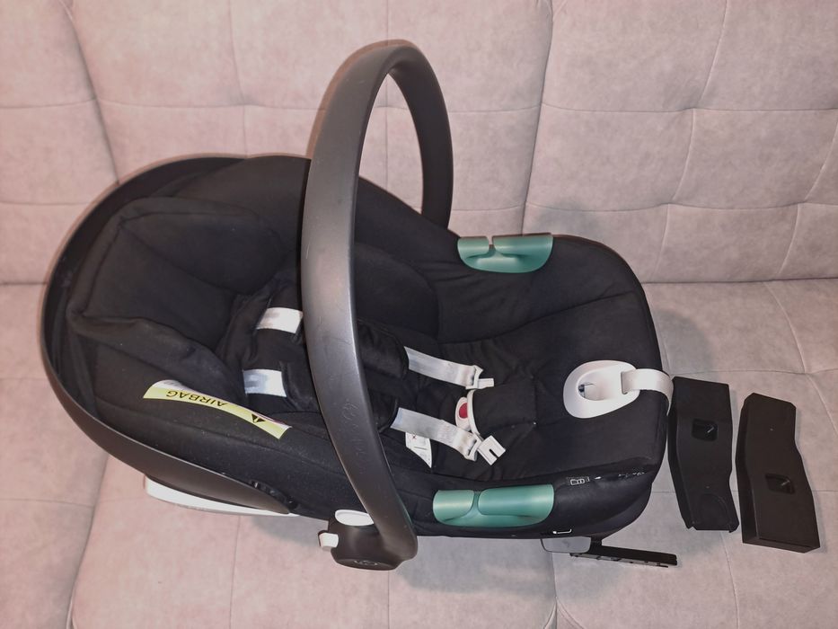Fotelik z bazą nosidełko Cybex Aton B2