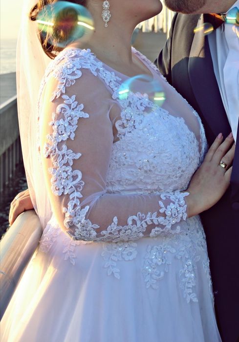 Biała suknia ślubna z rękawami i gorsetem 42 44 46 plus size + koło