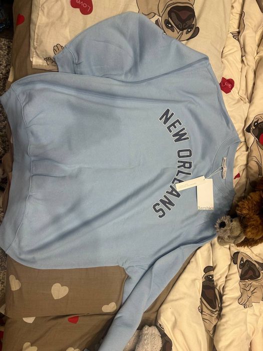 кофта голуба Bershka