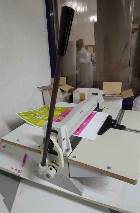 Maquina de picotar de 50 cm, picote e vinco manual modelo Mariner