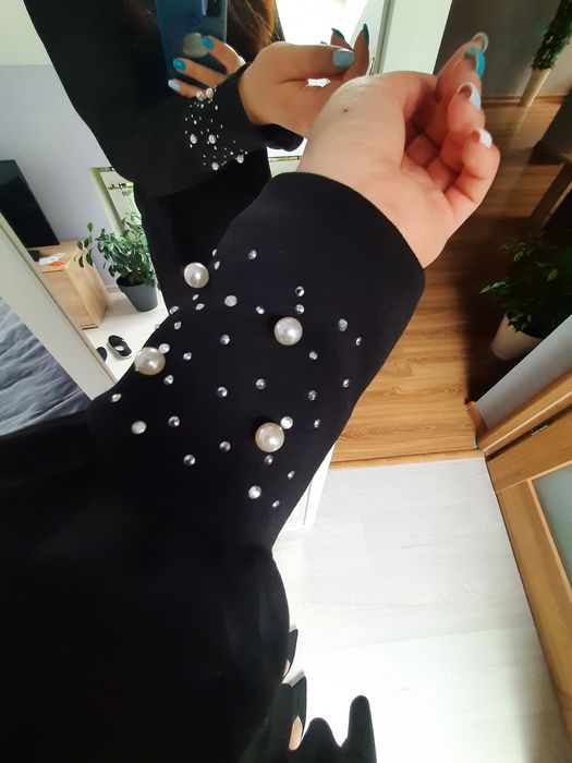 Sukienka czarna na różne okazję