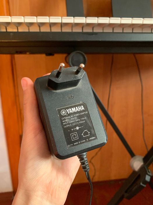 Синтезатор Yamaha PSR-E273