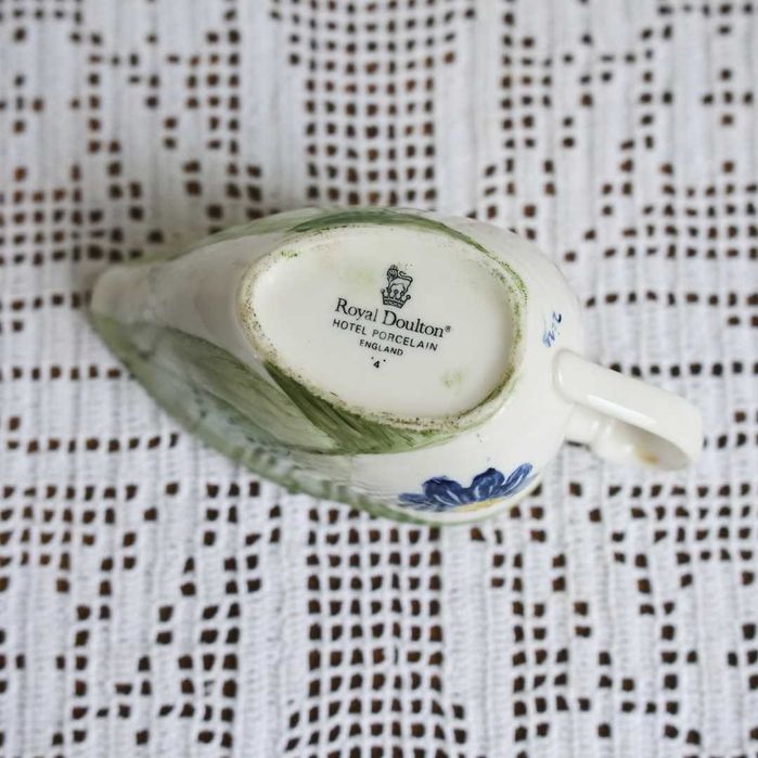 Molheira Royal Doulton pintada à mão