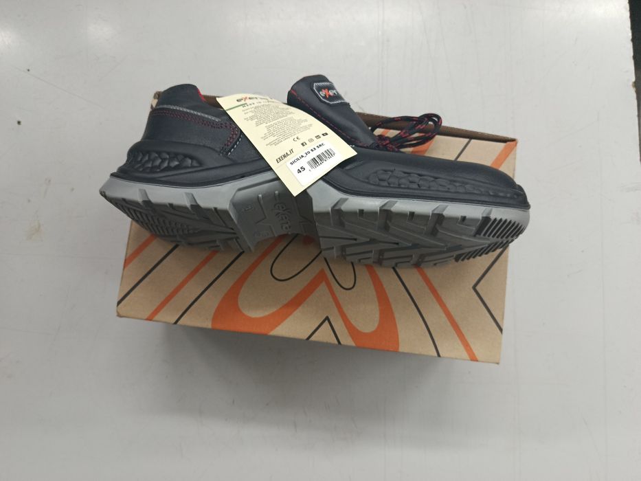 Робочі ботинки 45 розмір.