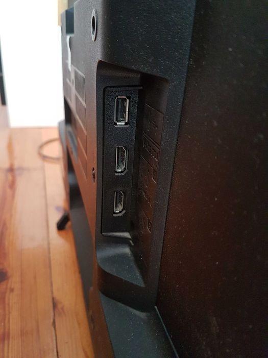 Telewizor SONY 32 BRAVIA LED  z oryginalnym pilotem i kartonem