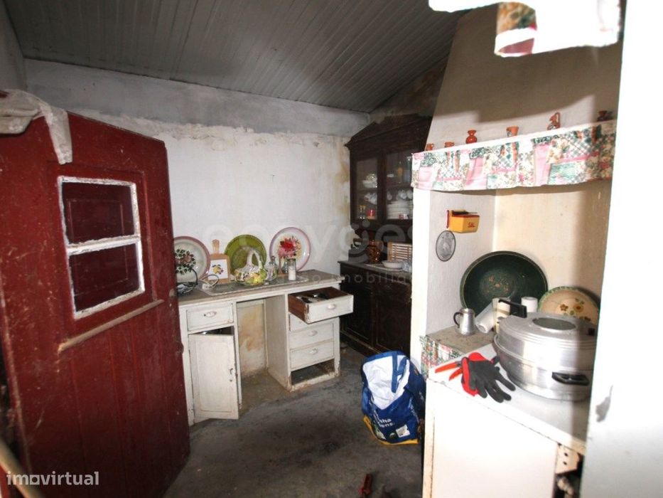 2 Casas de aldeia T2 + ruina + com terreno em Rio Maior