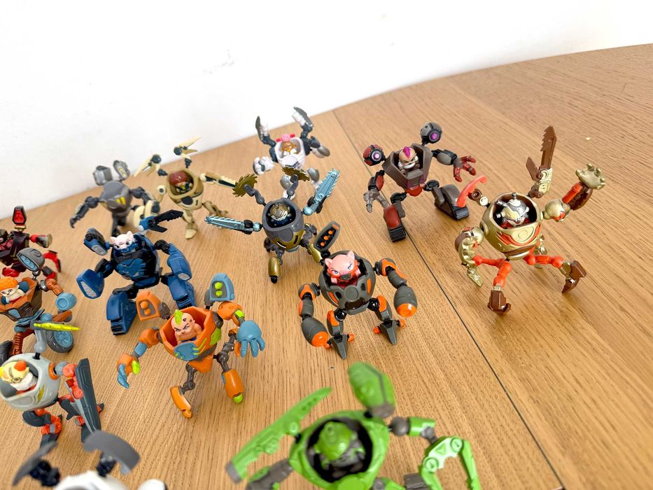 Ready2Robot - 19 figurek