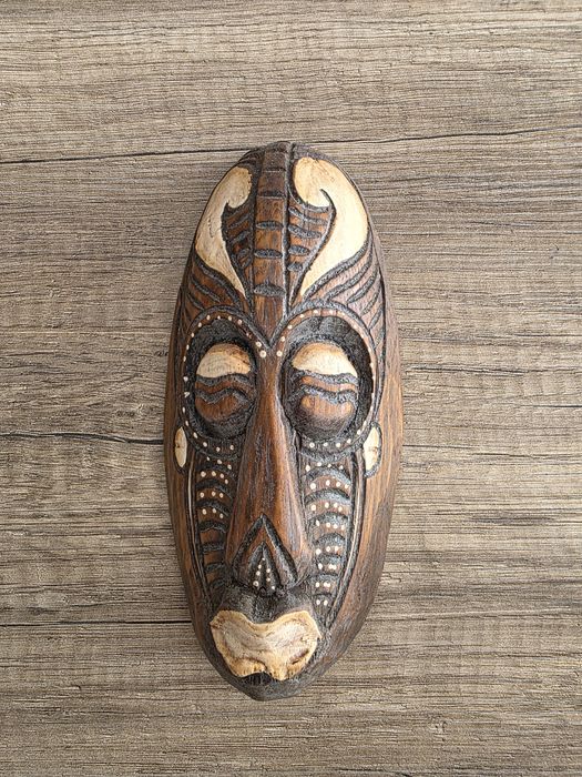 Figuras Áfricanas de Madeira