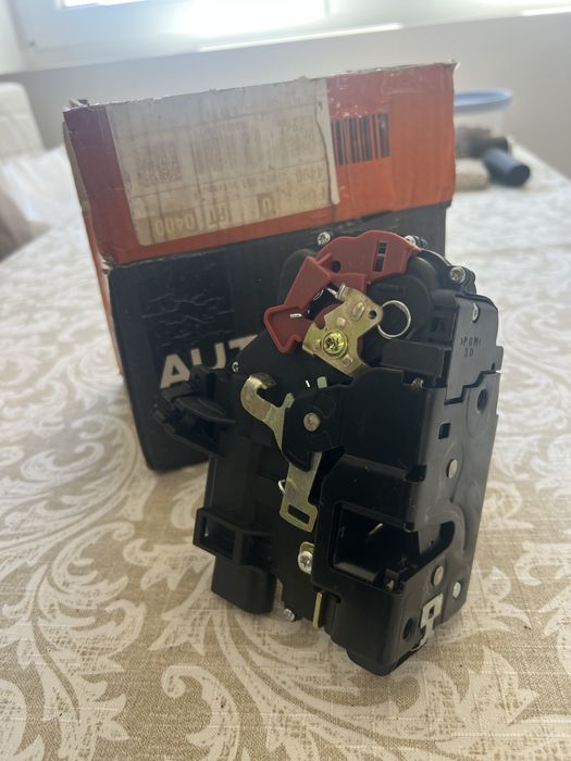 Fechadura Porta Frente Direita Audi A3 / A4 -