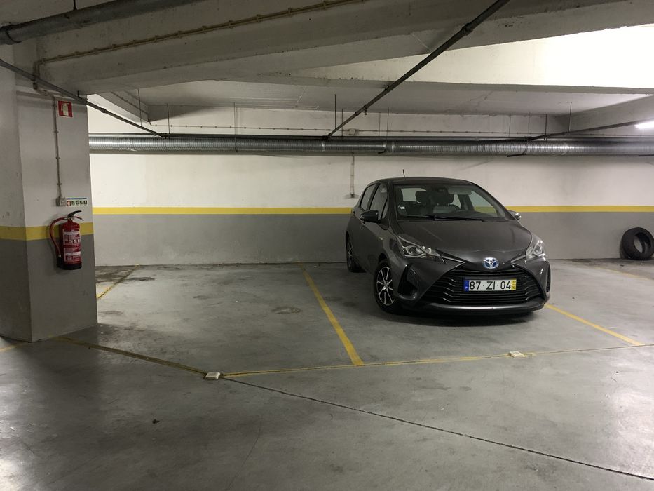 Garagem em campo de ourique