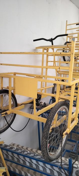 Bicicleta quadriciclo passeio turístico