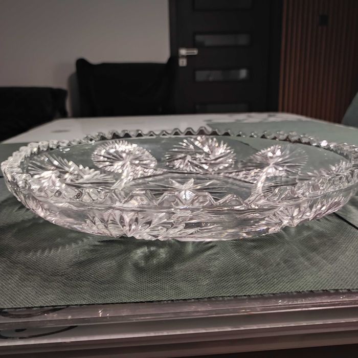 Do sprzedania unikatowe ,duże kryształy, popielnice, miski.