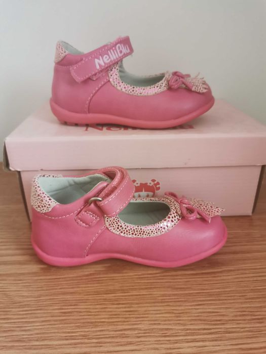 Туфлі для дівчинки 21 розмір нові