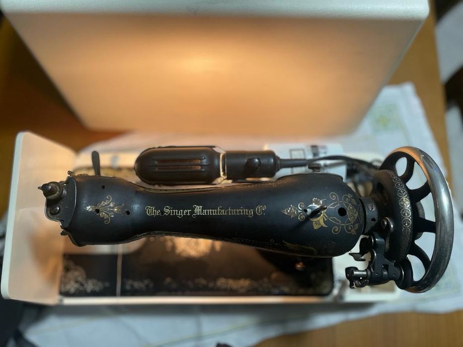 Máquina de costura portátil