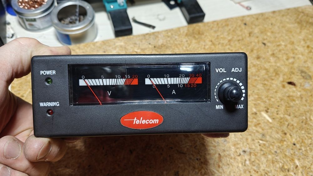 Zasilacz  AV 825M 25A do transceivera