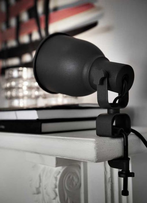 projetor de parede Ikea HEKTAR