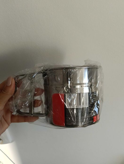 Kubek do przesiewania mąki