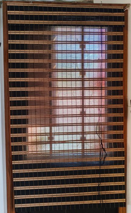 Estore em bambu.64584284994563123